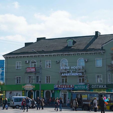 Rivne Hostel Eksteriør bilde