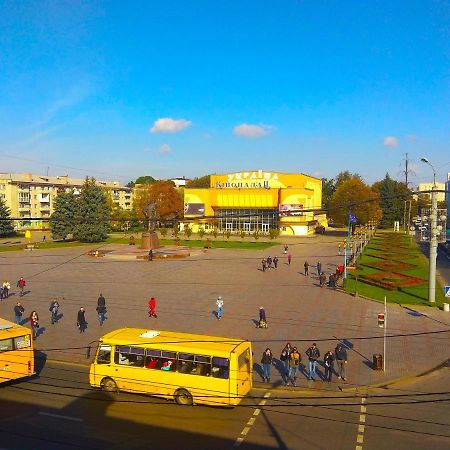 Rivne Hostel Eksteriør bilde